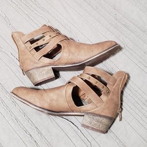 JustFab Morissa Cut-Out Booties [Size 10]
